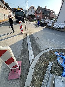 Výstavba komunikací
